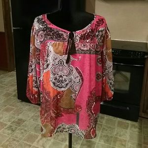 Beautiful 💟 boho style blouse size Large